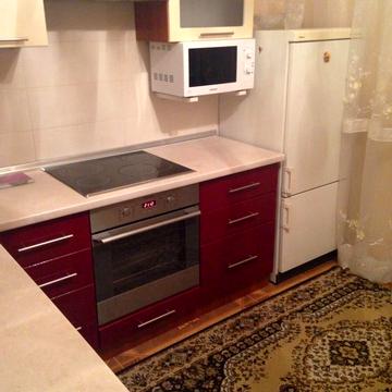 Милославська вул., 32/51а