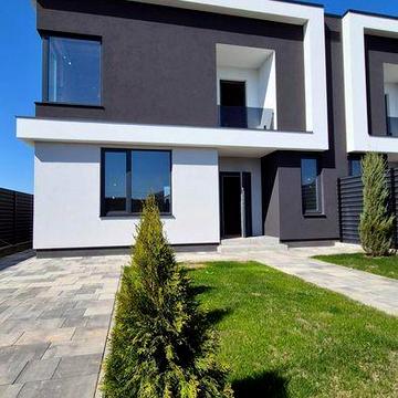 Дуплекс 150 м² з власною ділянкою, газоном та електрикою 14 кВт