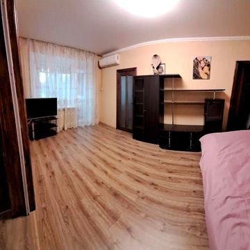 Здається однокімнатна квартира в центрі на довгий термін