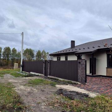 Сучасний будинок 132 м² на 6 сотках — бруківка, 15 кВт, якісний фасад
