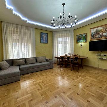 Оренда 4 кімнатної квартири в самому серці Львова