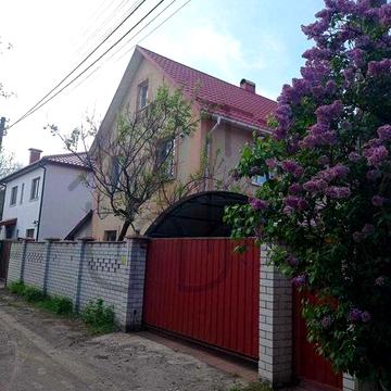 Оренда будинку в Києві — 130 м², метро Осокорки та озеро за 2 хвилини пішки
