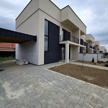 ПРОДАЖ КОТЕДЖІВ 116,1 м² / 2.7 сотки / газове опалення / гарна локація