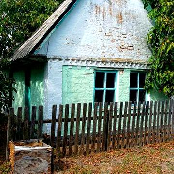 Будинок Шкарівка з великою земельною ділянкою