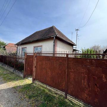 Продам будинок 112 м2 приват ділянка 24 сот Берегівський р-н село Великі Береги