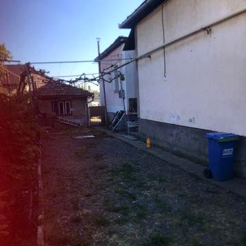 Продам часний будинок   3комнати