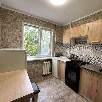 Однокімнатна квартира на Митниці, ДніпроПлаза