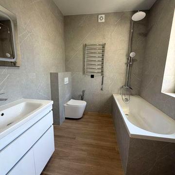 Таунхаус кутовий з ремонтом. 2 паркомісця. Газ. Без комісії%
