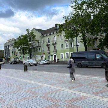 Продам квартиру в центрі міста