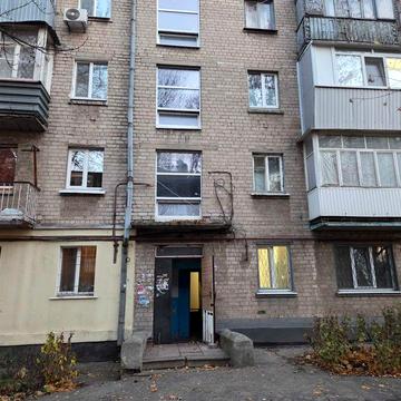 Продам 2х комнатная в Кирпичном доме свежий ремонт