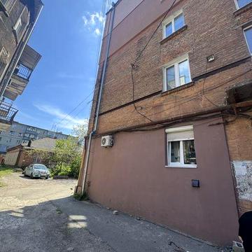 Продаи 3 ком квартиру на Олеся Гончара! Нагорка! Центр!