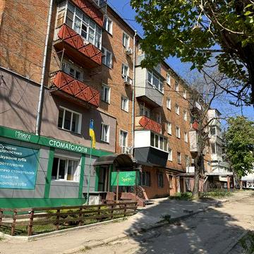 Продам 2 ком  квартиру на проспекте Науки!( Гагарина)