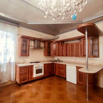 Для Будівельників або військових