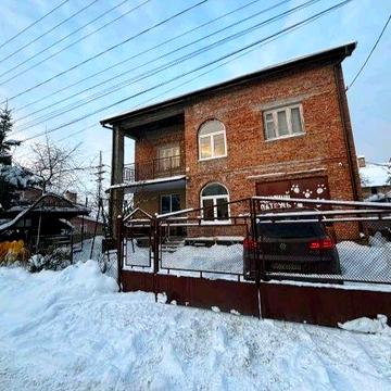 Продам будинок у Львові