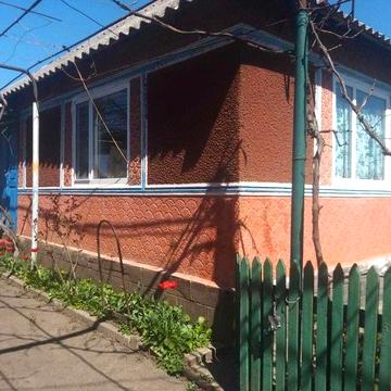 Крепкий дом в Новоселовке! под программы ! 27 тыс!