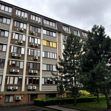 Срочно! 2,3 комн кватира на Говорова парк Победы ,Зоопарковая 65м-52000