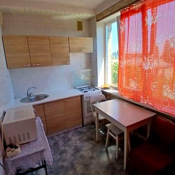 Здам двокімнатну бульвар Міхновського 32, поряд метро - 14000