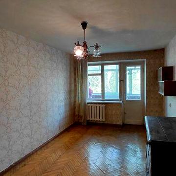 Продаж 1-кімнатної квартири.  Центр. Вал