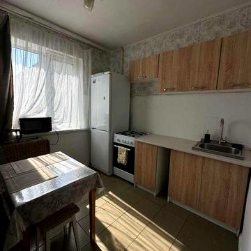 2-кімнатна квартира аул. Шептицького. Метро Лівобережна