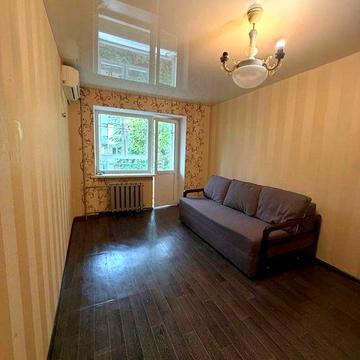 Чорноморськ , 2 кімнатна квартира  з ремонтом, 3й поверх