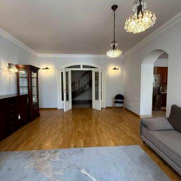 Оренда квартири 140 м2 біля парку Ів. Франка