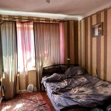 Продам 1 кімнатну малосемейку еа 3 поверсі не кутова