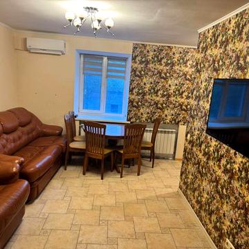 3-кімнатна квартира, Поділ, 5 хв до метро.Без комісії