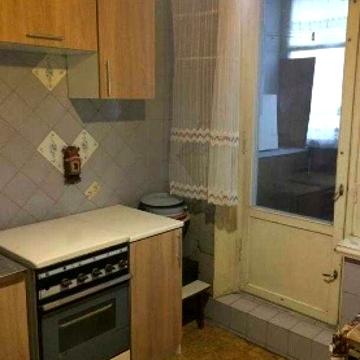 Продам 1 комнатную квартиру двухбалконка