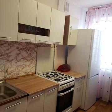 Сдам в  долгосрочную аренду 2-х квартиру .
