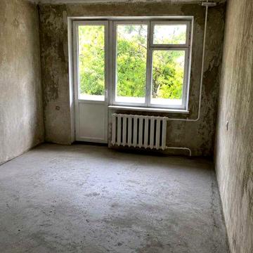 Двокімнатна під ремонт р-н Льонокомбінат