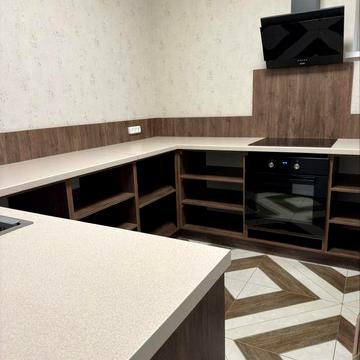 Здається кімната(на довг терм,варт прож вкл з комун посл 7500грн.)