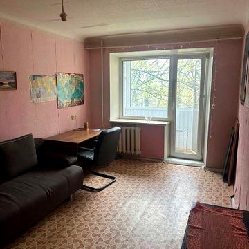Продам двухкомнатную квартиру на пр.Науки (Гагарина)