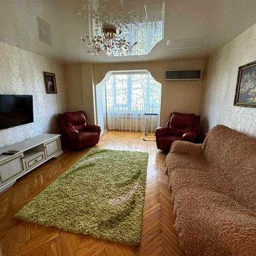 Оренда 3 кімнатної квартири вулиця Гориня