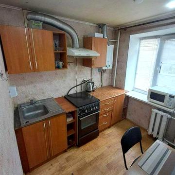 1 комнатна  квартира біля Зеленого гаю