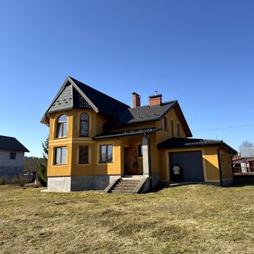 None 180000.0 USD