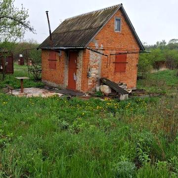 Дачний дім з землею