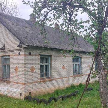 Приватний будинок в мальовничому місці с. Острожець