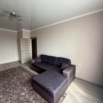Оренда 1к квартири,Виставка( коледж). Меблі і техніка.