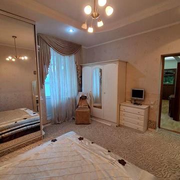 Продаж 3-к квартири з АО