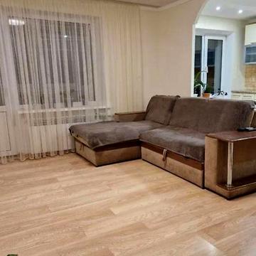 Продам 4-комн квартиру в районе Космонавтов ул.