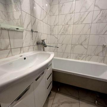 Продаж 3к кв вул. Днепровська