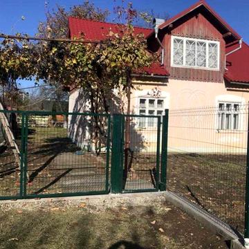 Продається БУДИНОК із землею в смт. Берегомет Вижницького району