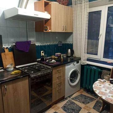 Продам 2х ком квартиру .в среду показываем.