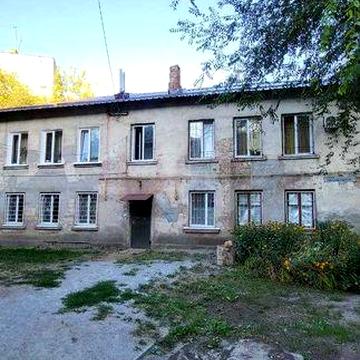 Продам 1ком. квартиру на ул. Михаила Максимовича, 6 (12 квартал), под ремонт (сертификат, ваучер - так!)