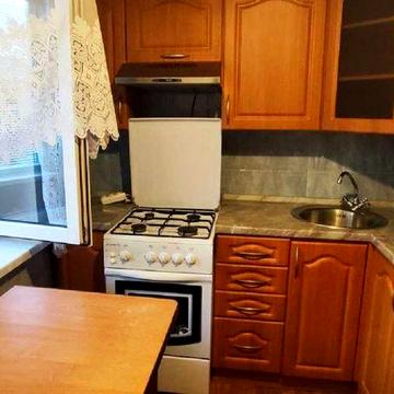 Продається 2-х кімнатна квартира на Березняках, є газ, 2/9 поверх