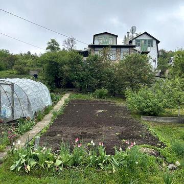 Продам 1/2 частину будинку