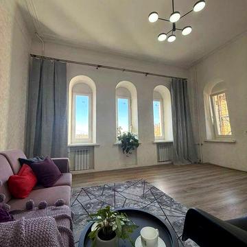 LS-19 Продам 2-х кім. квартиру в центрі Харкова