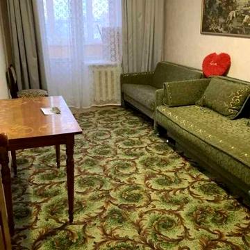 Оренда 2-х кімнатної квартири в р-ні Ближнього Замостя. Простий житловий стан, квартира чиста та охайна є техніка та меблі, вигідна ціна - звертайтесь
