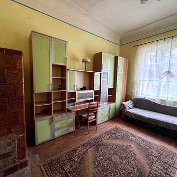 Продаж 1-кв. смт. Брюховичі.