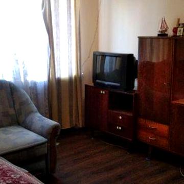 Сдам 2-х комн. Кв , лев. Берег. 7500 гр